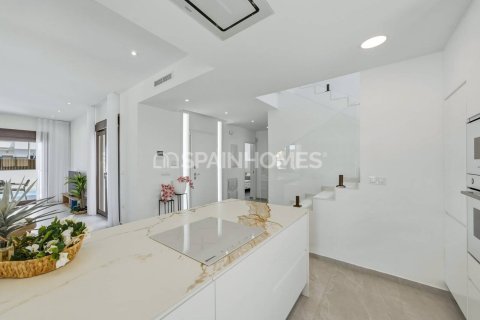 Villa in vendita a Orihuela, Alicante, Spagna 4 camere da letto, 169 mq. N° 120584 - foto 30