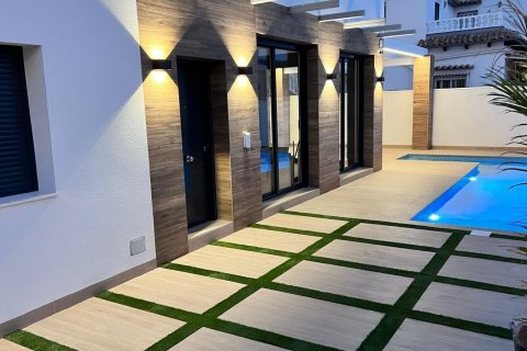 Villa for sale Villamartin, Alicante, Spain 3 bedrooms, 110 sq.m. No. 127311 - photo 6