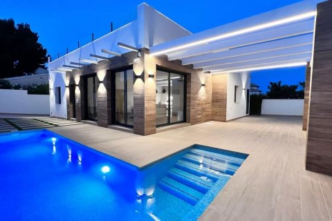 Villa for sale Villamartin, Alicante, Spain 3 bedrooms, 110 sq.m. No. 127311 - photo 1
