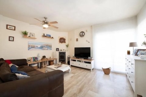 Townhouse for sale Castelldefels, Barcelona, Spain 4 bedrooms, 187 sq.m. No. 129968 - photo 8