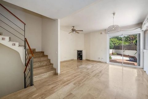 Townhouse for sale Castelldefels, Barcelona, Spain 4 bedrooms, 187 sq.m. No. 129968 - photo 10