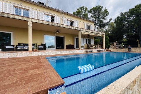 Villa en venta Palmanova, Mallorca, España 6 dormitorios, 282 m2 No. 129961 - foto 1