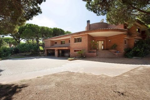 Villa pārdošanā Gava, Barcelona, Spānijā 6 istabas, 693 m2 Nr. 129964 - attēls 17