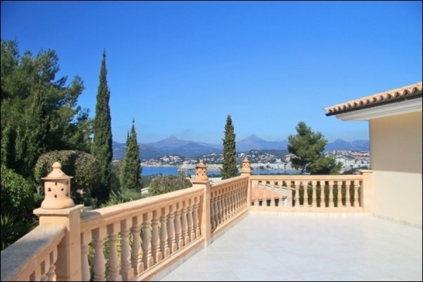 Huvila Santa Ponsa, Mallorca, Espanja 4 makuuhuonetta, 347 m2 No. 129962
