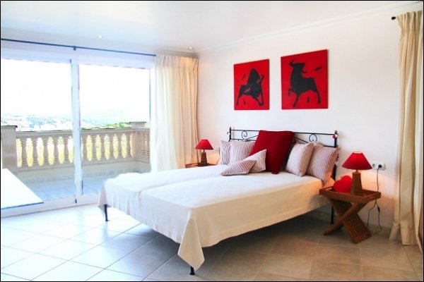 Huvila Santa Ponsa, Mallorca, Espanja 4 makuuhuonetta, 347 m2 No. 129962