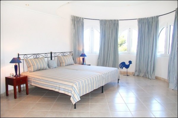 Huvila Santa Ponsa, Mallorca, Espanja 4 makuuhuonetta, 347 m2 No. 129962
