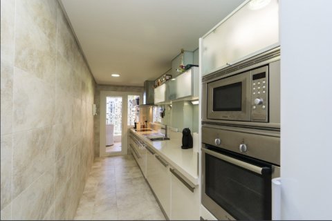Wohnung zum Verkauf Nueva Andalucia, Malaga, Spanien 1 Schlafzimmer, 90 m2 Nr. 127413 - Foto 2