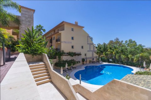 Wohnung zum Verkauf Nueva Andalucia, Malaga, Spanien 1 Schlafzimmer, 90 m2 Nr. 127413 - Foto 1