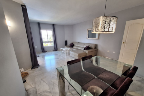 Продажа квартиры Нуэва Андалусия, Малага, Испания 2 спальни, 117м2 №127411 - фото 17