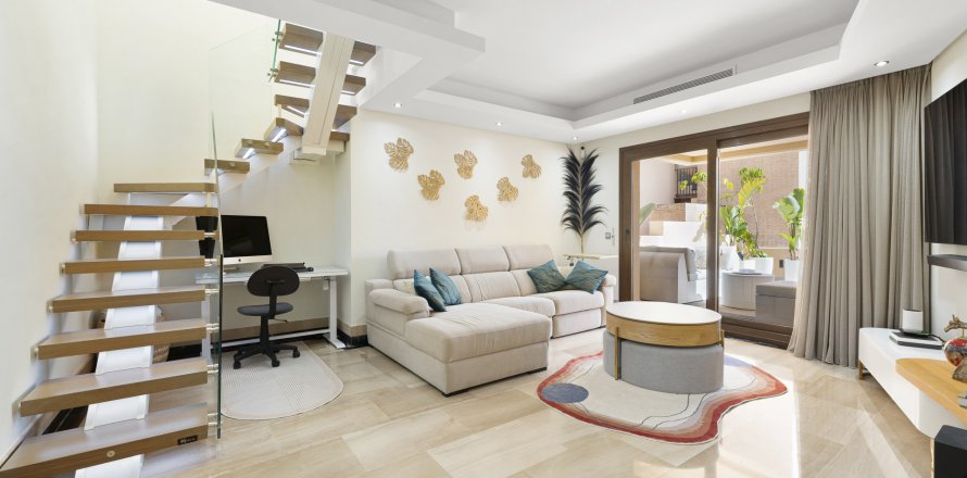 Duplex Estepona, Malaga, Spain 3 bedrooms, 174 sq.m. No. 127415