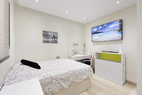 Duplex for sale Estepona, Malaga, Spain 3 bedrooms, 174 sq.m. No. 127415 - photo 17