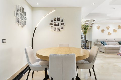 Duplex for sale Estepona, Malaga, Spain 3 bedrooms, 174 sq.m. No. 127415 - photo 8