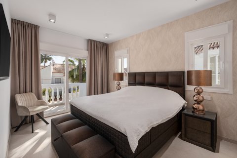Casa in vendita Estepona, Malaga, Spagna 4 camere da letto, 196 mq. N° 127414 - foto 20