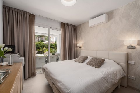 Casa in vendita Estepona, Malaga, Spagna 4 camere da letto, 196 mq. N° 127414 - foto 15