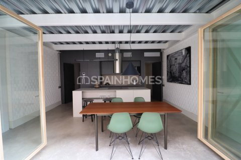 Villa à vendre Barcelona, Espagne, 3 chambres, 125 m2 No. 131159 - photo 9