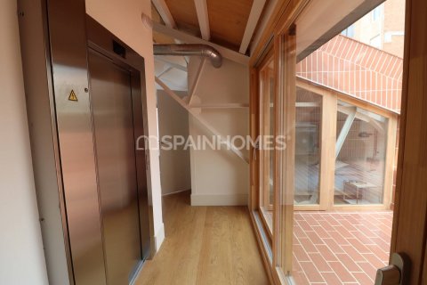 Villa à vendre Barcelona, Espagne, 3 chambres, 125 m2 No. 131159 - photo 18