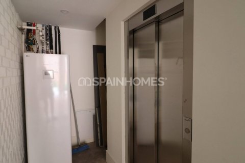 Villa à vendre Barcelona, Espagne, 3 chambres, 125 m2 No. 131159 - photo 16