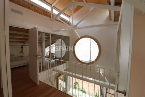 Villa à vendre Barcelona, Espagne, 3 chambres, 125 m2 No. 131159 - photo 13
