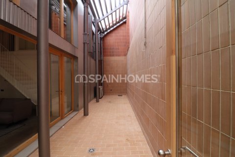 Villa à vendre Barcelona, Espagne, 3 chambres, 125 m2 No. 131159 - photo 6