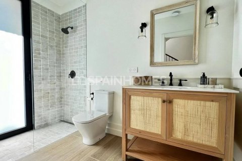 Villa à vendre Biar, Alicante, Espagne, 4 chambres, 300 m2 No. 131157 - photo 24