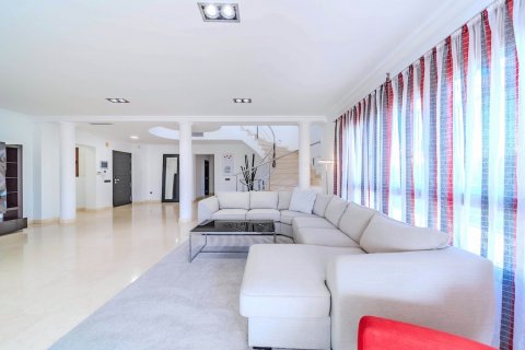 Huvila myytävänä Cabo Roig, Alicante, Espanja, 5 makuuhuonetta, 477 m2 No. 126944 - kuva 24