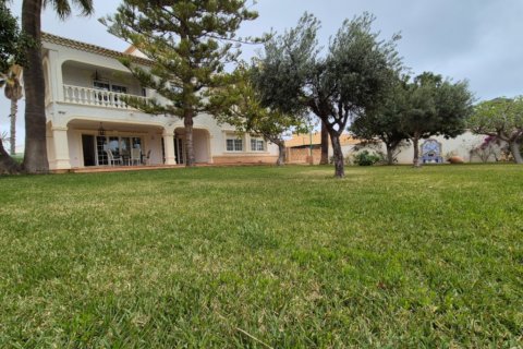 Villa for sale Alicante, Spain 7 bedrooms, 545 sq.m. No. 125024 - photo 1