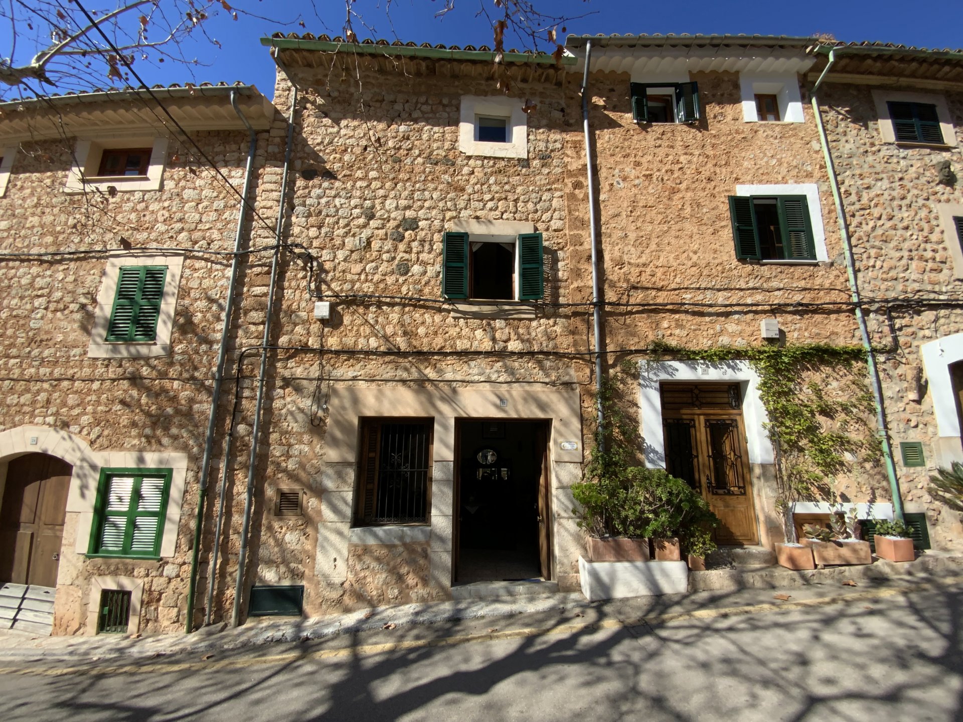 Kaupunkipientalo Fornalutx, Mallorca, Espanja 4 makuuhuonetta, 265 m2 No. 128079