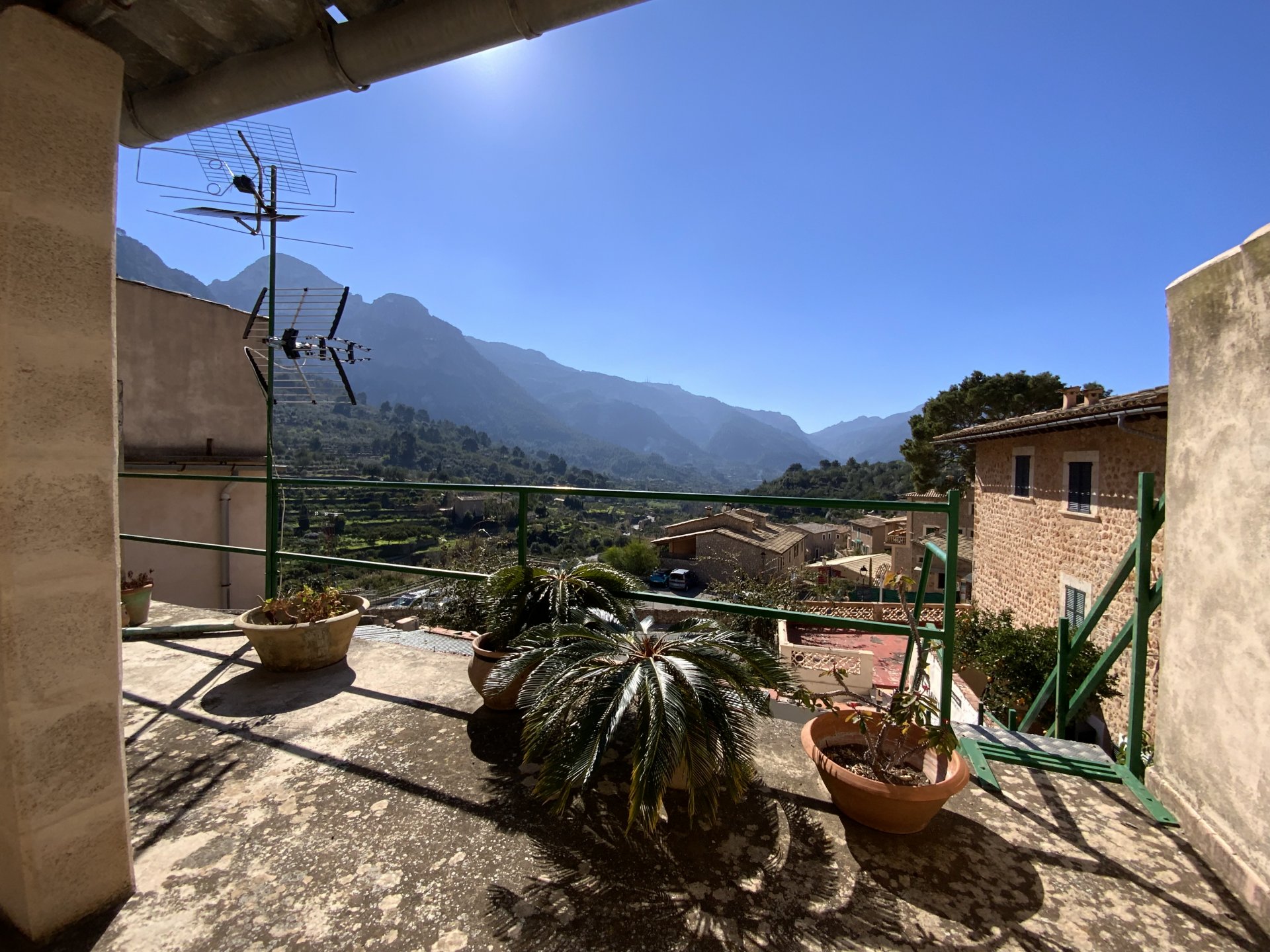 Kaupunkipientalo Fornalutx, Mallorca, Espanja 4 makuuhuonetta, 265 m2 No. 128079