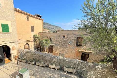 Finca for rent Pollenca, Mallorca, Spain 7 bedrooms, 680 sq.m. No. 128080 - photo 16