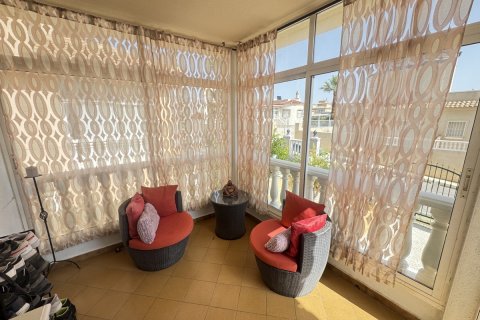Villa till salu Villamartin, Alicante, Spanien 4 sovrum, 120 kvm. Nr. 131635 - foto 5