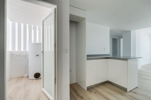 Apartamento en venta Nueva Andalucía, Málaga, España 3 dormitorios, 80 m2 No. 127526 - foto 11