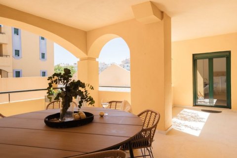 Apartment à vendre Cortes (San Pedro De Alcantara), Malaga, Espagne, 4 chambres, 156 m2 No. 127528 - photo 3