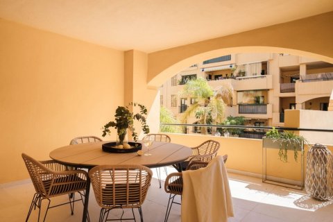 Apartment à vendre Cortes (San Pedro De Alcantara), Malaga, Espagne, 4 chambres, 156 m2 No. 127528 - photo 2