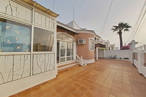Villa in vendita Torrevieja, Alicante, Spagna 3 camere da letto, 135 mq. N° 131899 - foto 3