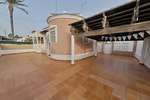 Villa in vendita Torrevieja, Alicante, Spagna 3 camere da letto, 135 mq. N° 131899 - foto 2