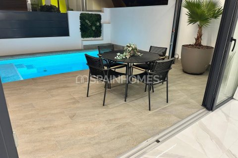 Продажа виллы в Сан-Педро-дель-Пинатар, Мурсия, Испания 3 спальни, 160м2 №121332 - фото 19