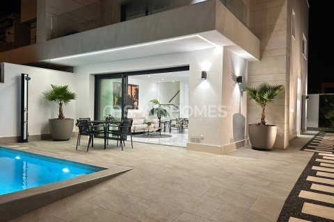 Продажа виллы в Сан-Педро-дель-Пинатар, Мурсия, Испания 3 спальни, 160м2 №121332 - фото 17