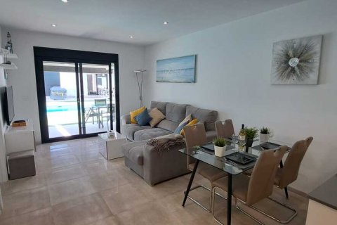 Bungalow for sale San Pedro del Pinatar, Murcia, Spain 2 bedrooms,  No. 129069 - photo 3
