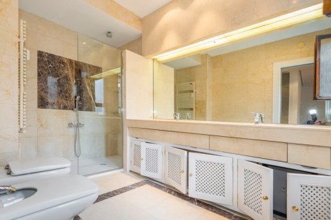 Apartament Madrid, Hiszpania 5 sypialni, 361 mkw. nr 121782 – zdjęcie 9