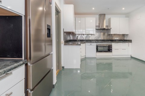 Apartament Madrid, Hiszpania 5 sypialni, 361 mkw. nr 121782 – zdjęcie 3