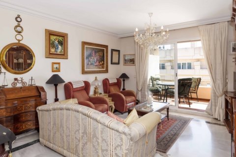 Продажа дуплекса в Марбелья, Малага, Испания 3 спальни, 198.66м2 №121778 - фото 3