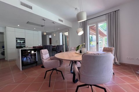 Villa for sale Santa Ponsa, Mallorca, Spain 3 bedrooms, 210 sq.m. No. 130111 - photo 6