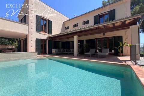Villa for sale Santa Ponsa, Mallorca, Spain 3 bedrooms, 210 sq.m. No. 130111 - photo 1