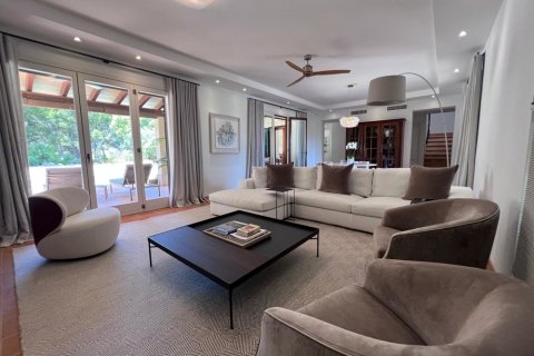 Villa for sale Santa Ponsa, Mallorca, Spain 3 bedrooms, 210 sq.m. No. 130111 - photo 3