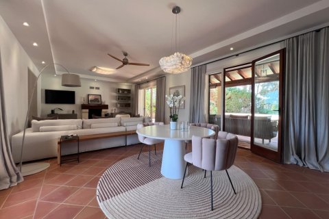 Villa for sale Santa Ponsa, Mallorca, Spain 3 bedrooms, 210 sq.m. No. 130111 - photo 4