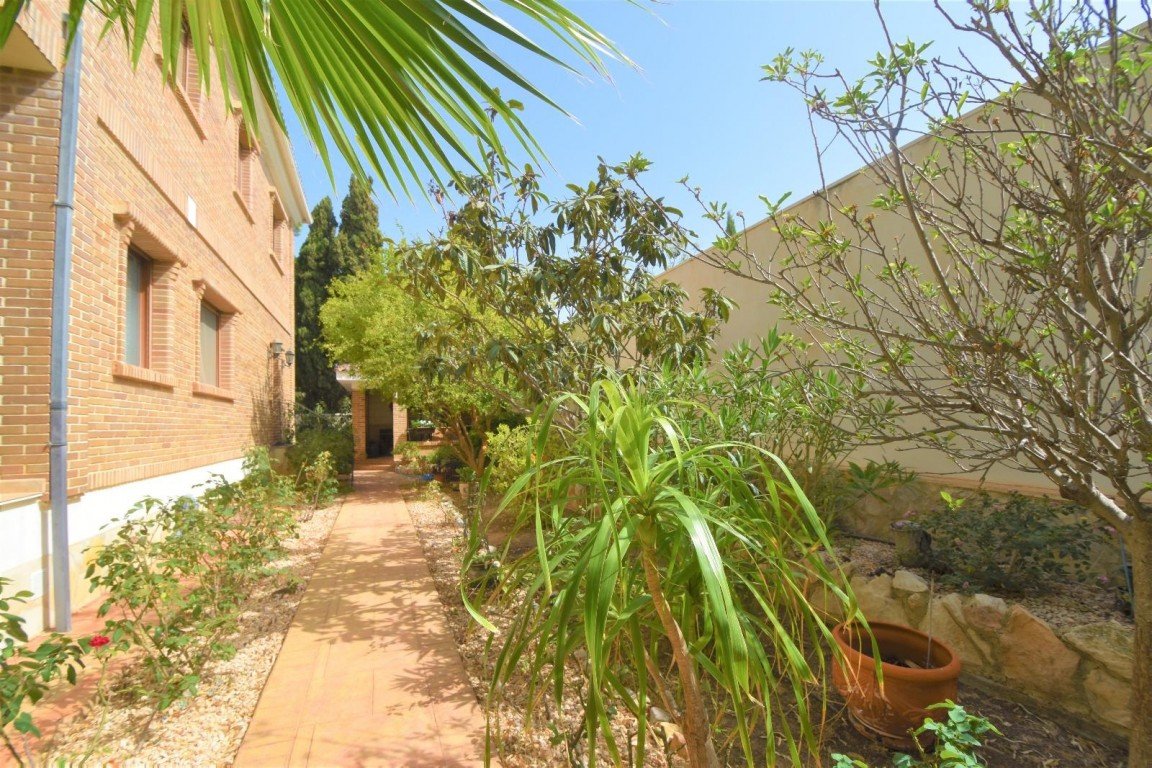 Villa i Ciudad Quesada, Alicante, Spanien 5 sovrum, 360 kvm. Nr. 125951