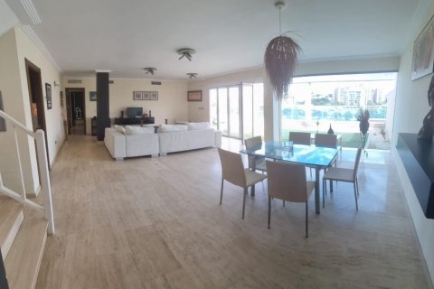 Penthouse for sale Alicante, Spain 3 bedrooms, 260 sq.m. No. 127176 - photo 18