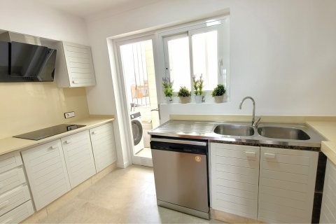 Apartment for rent Palma de Majorca, Mallorca, Spain 2 bedrooms, 98 sq.m. No. 129708 - photo 11