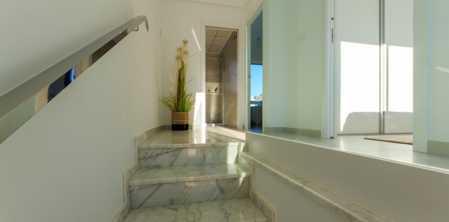 Townhouse in Pilar de la Horadada, Alicante, Spain 3 bedrooms, 107 sq.m. No. 127715