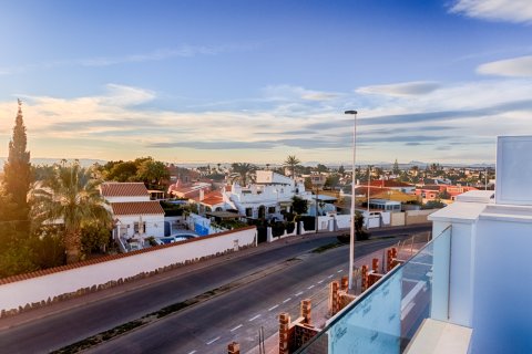 Townhouse zum Verkauf Pilar de la Horadada, Alicante, Spanien 4 Schlafzimmer, 114 m2 Nr. 127715 - Foto 13